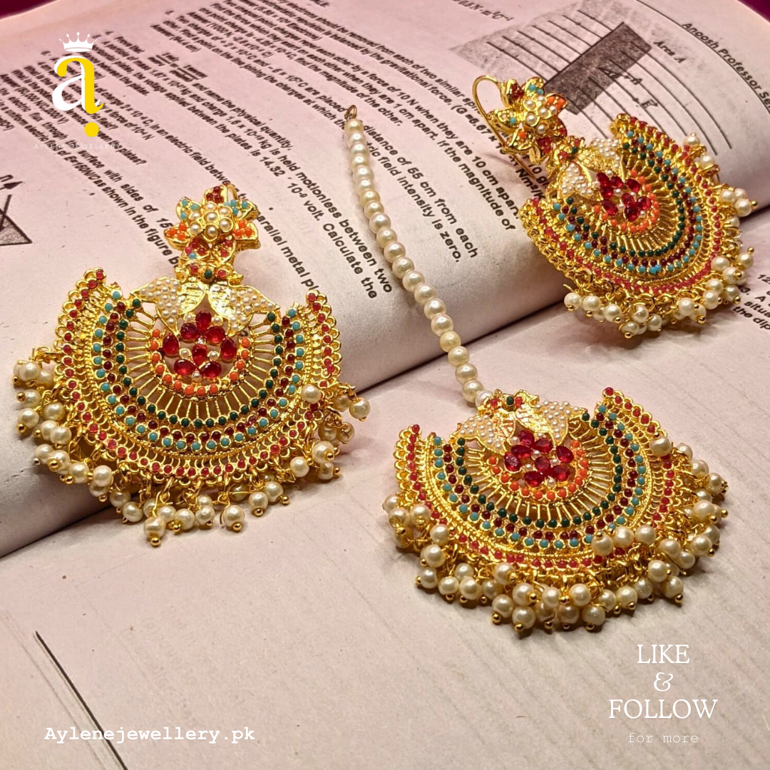 Noratan Earrings With a Bindi - Multicolor and Skin-Gold