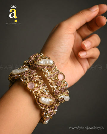 Turkish Bangle – Golden with Soft Pink Pearls